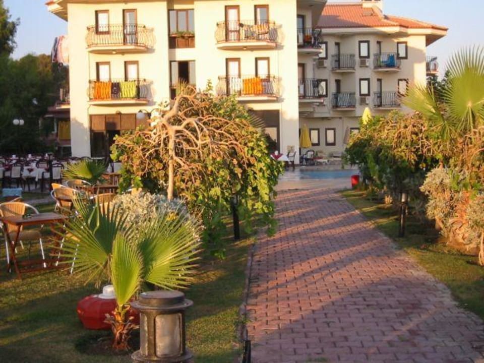 Strandeingang Hotel Area