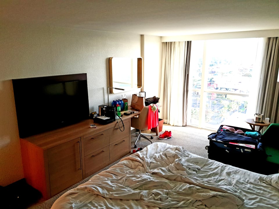 Zimmer Doubletree Hotel at the Entrance to Universal Orlando