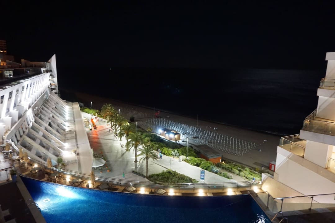 Blick vom Balkon bei Nacht Sesimbra Oceanfront Hotel