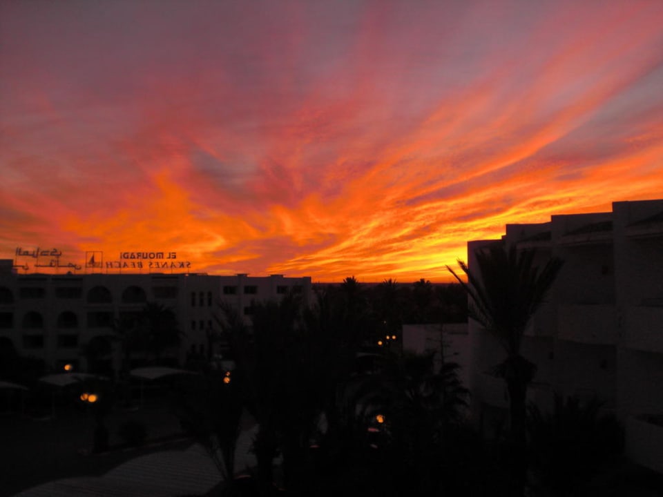 Sonnenuntergang Hotel El Mouradi Skanes Beach