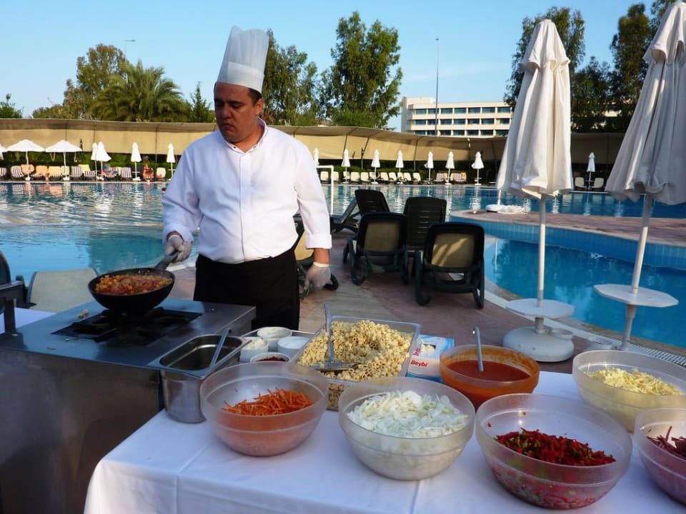 Täglich wurde draußen frische Ware gegrillt Greenwood Kemer Resort