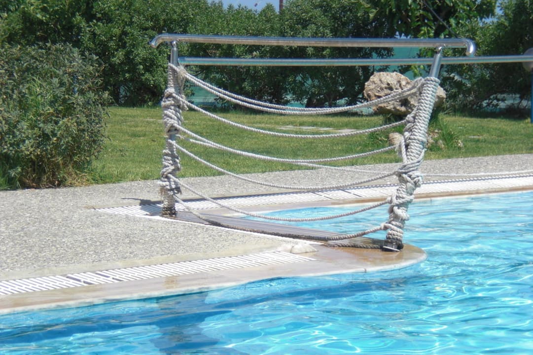 Pool Hotel Lindos Sun