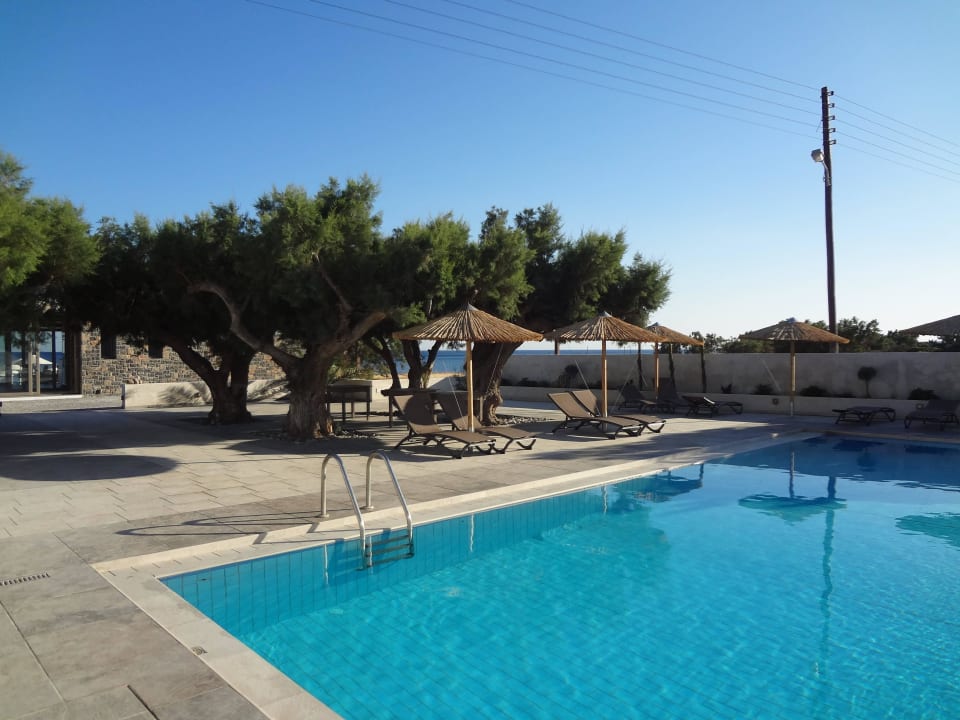 Pool Coriva Beach Hotel & Bungalows
