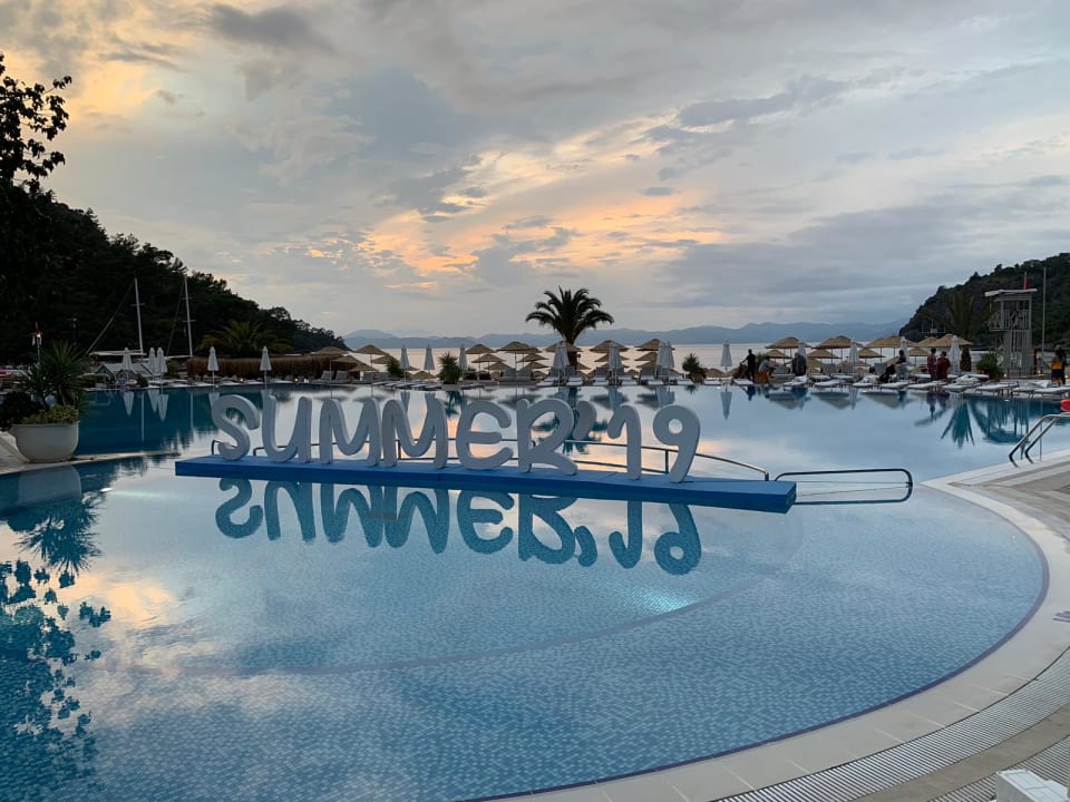 Pool Hillside Beach Club