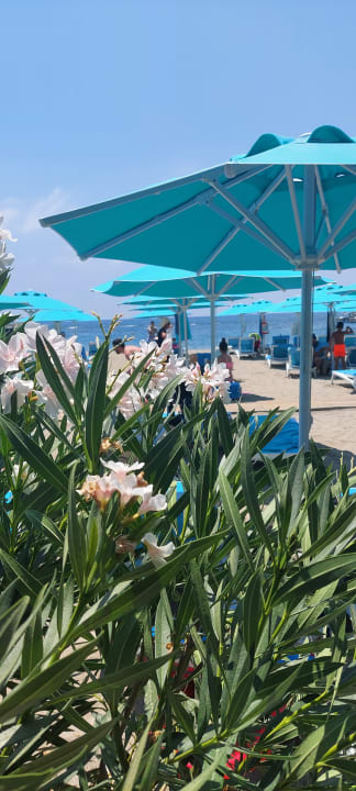 Strand Granada Luxury Beach