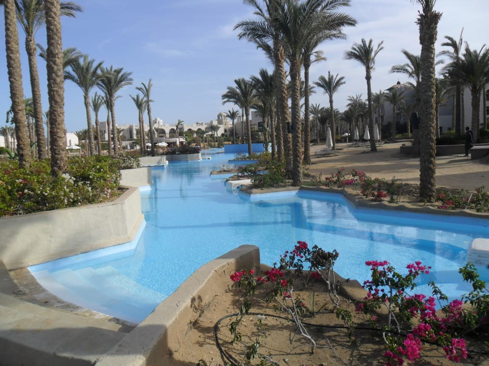 Altro braccio della enorme laguna Pickalbatros Sands Hotel - Port Ghalib