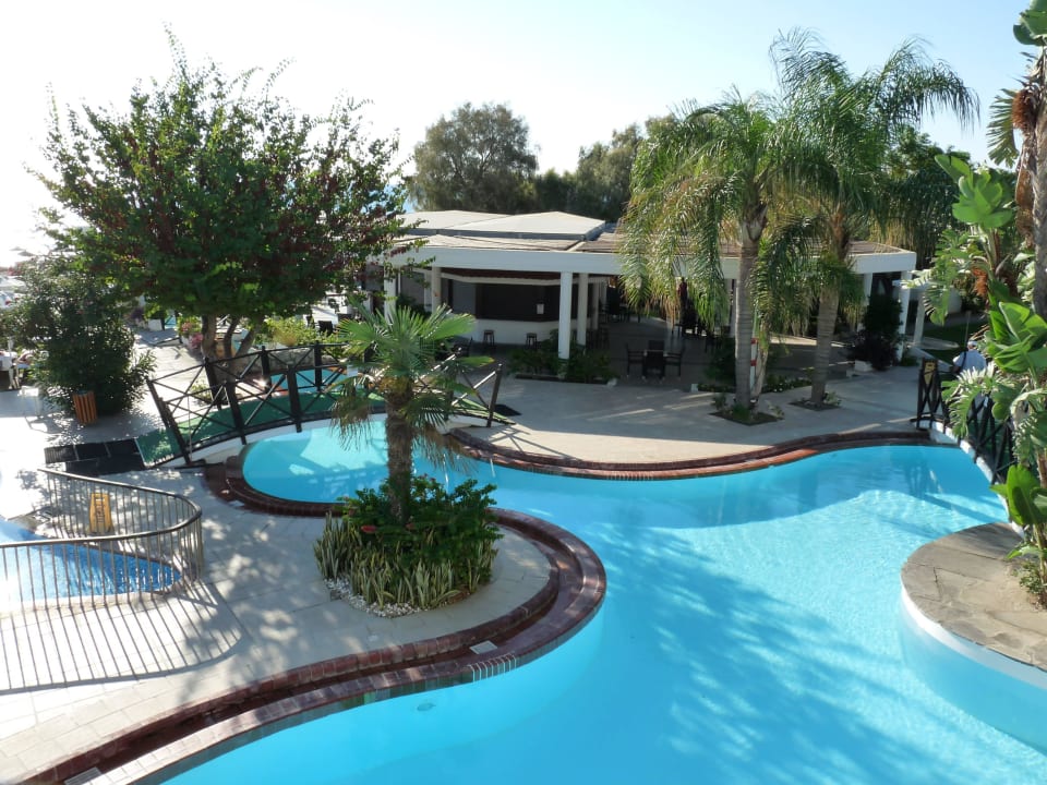 Teil vom Pool Hotel Calypso Beach