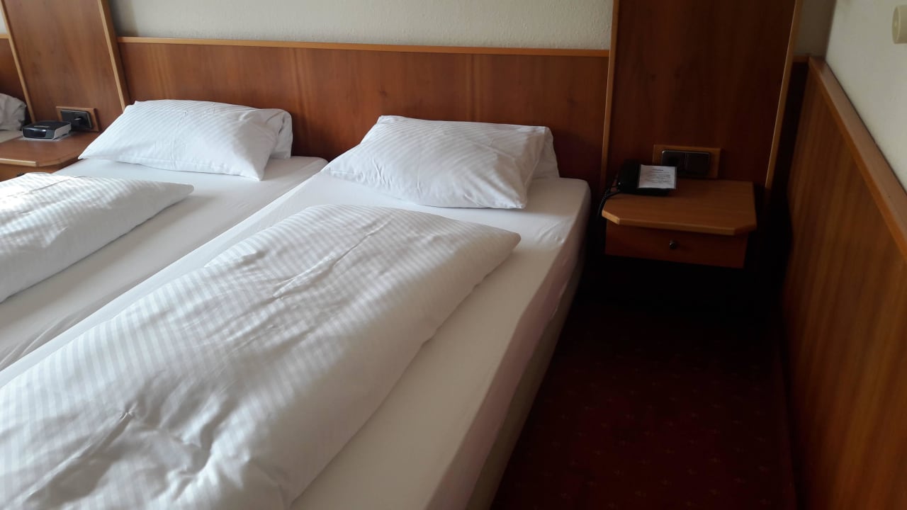 Ziemlich lieblos und krumpelig Vitalhotel König am Park