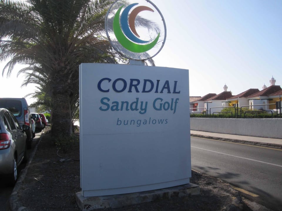 Hier gehts rein Bungalows Cordial Sandy Golf