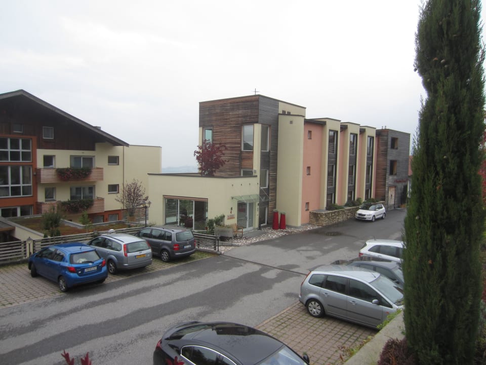 Seitliche Außenansicht Hotel Hilburger