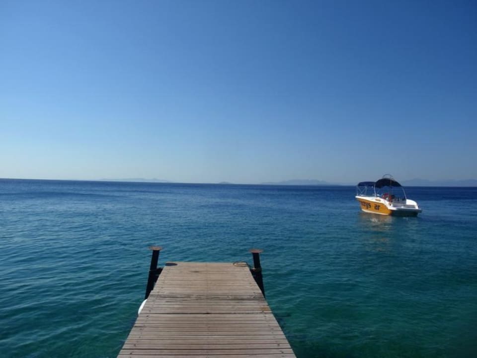 Beach Hotel Kinetta Beach