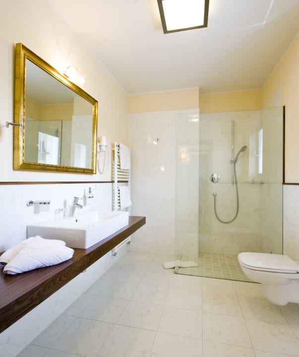 Zimmer Weingut Klosterhof Garni-Hotel