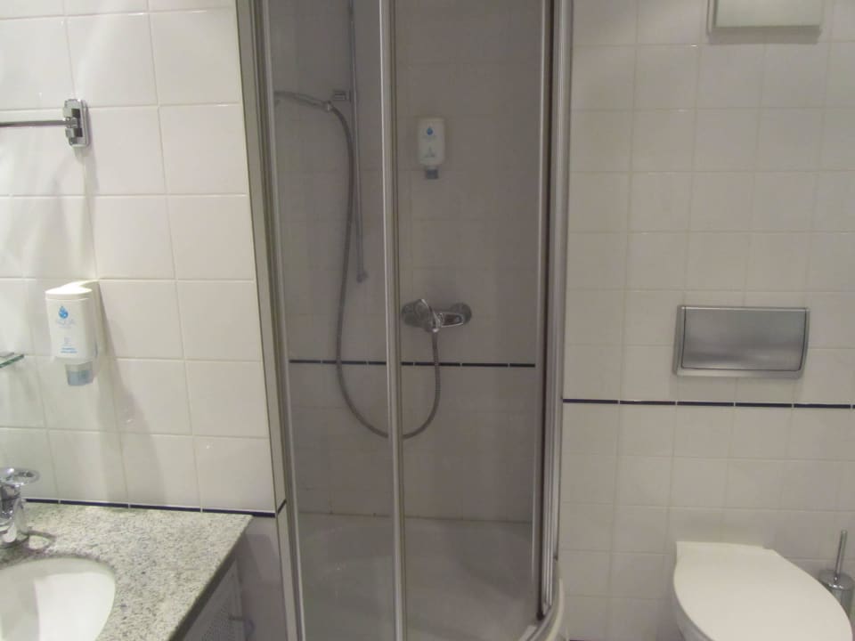 Bathroom Kongresshotel Potsdam am Templiner See