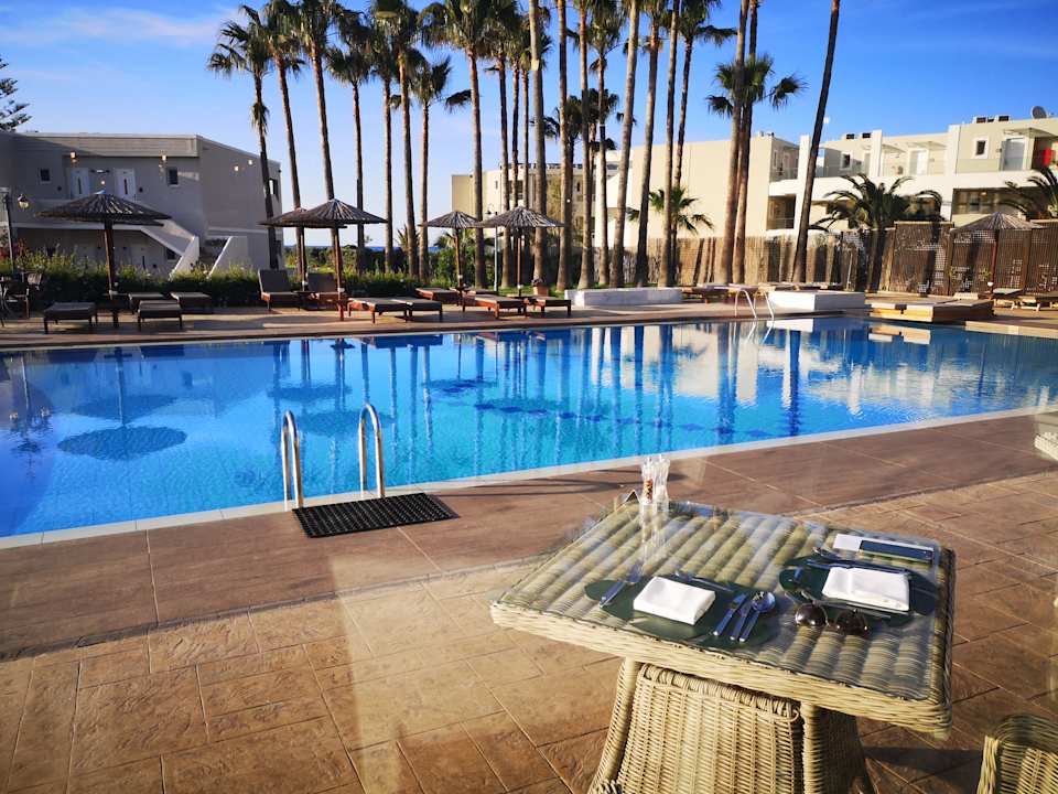 Pool Delfina Tropic Beach