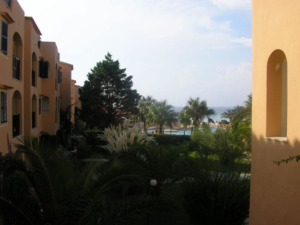 Blick vom Balkon FERGUS Style Carema Beach