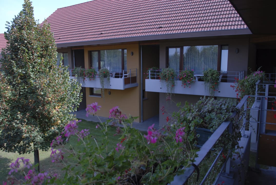 Außenansicht Hotel Les Loges Du Ried