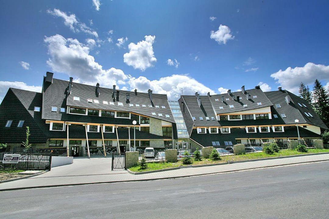 Outside picture Mountain Apartments
