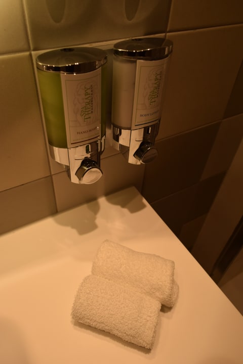 Zimmer Hampton By Hilton Barcelona Fira Gran Via