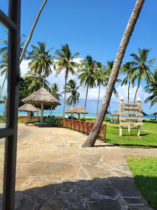 Gartenanlage Neptune Village Beach Resort & Spa