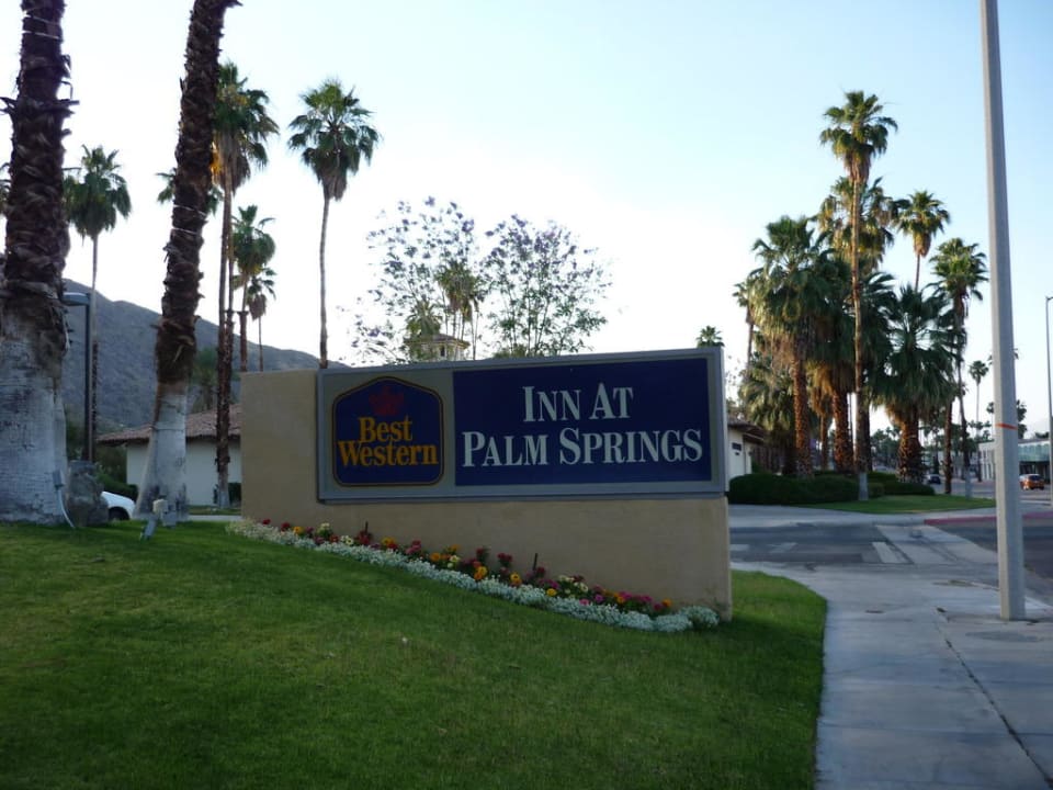 Einfahrt zum Hotel Best Western Inn at Palm Springs Hotel