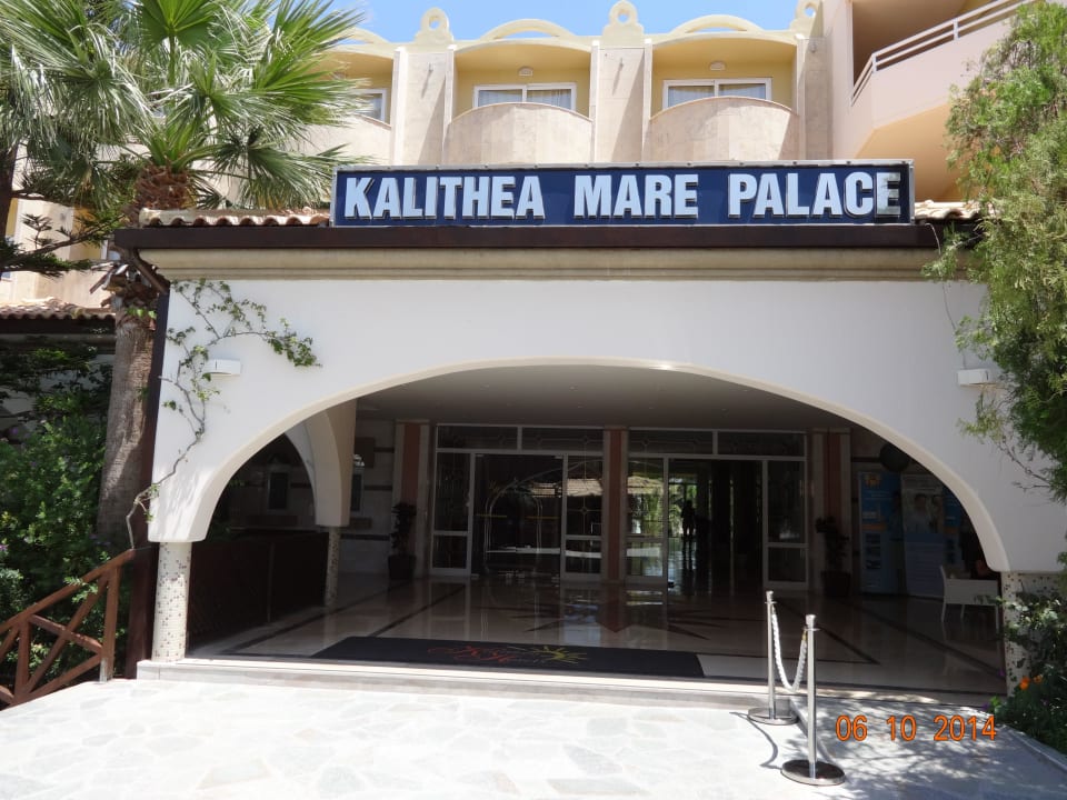 Hoteleingang Hotel Kalithea Mare Palace