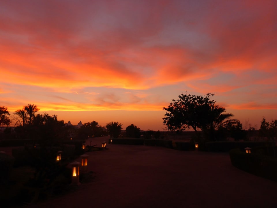 Abendstimmung vor dem Hotel Lahami Bay Beach Resort