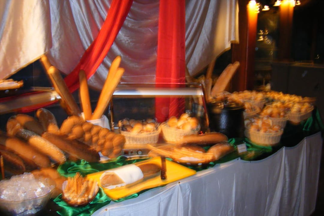 Hunger Adaaran Select Meedhupparu Island Resort - Premium All Inclusive