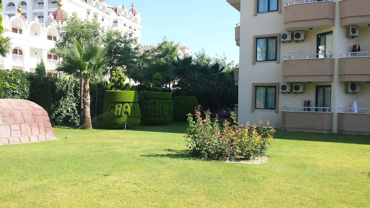 Gartenanlage Grand Seker Hotel