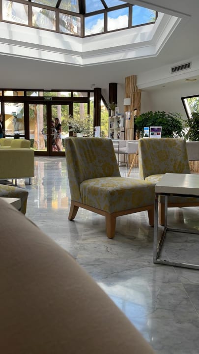 Lobby Hotel Exagon Park