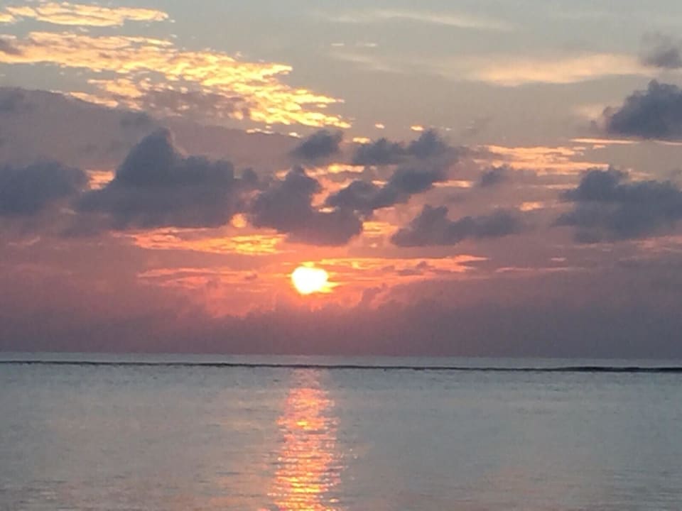 Sonnenuntergang von der Terrasse Summer Island Maldives
