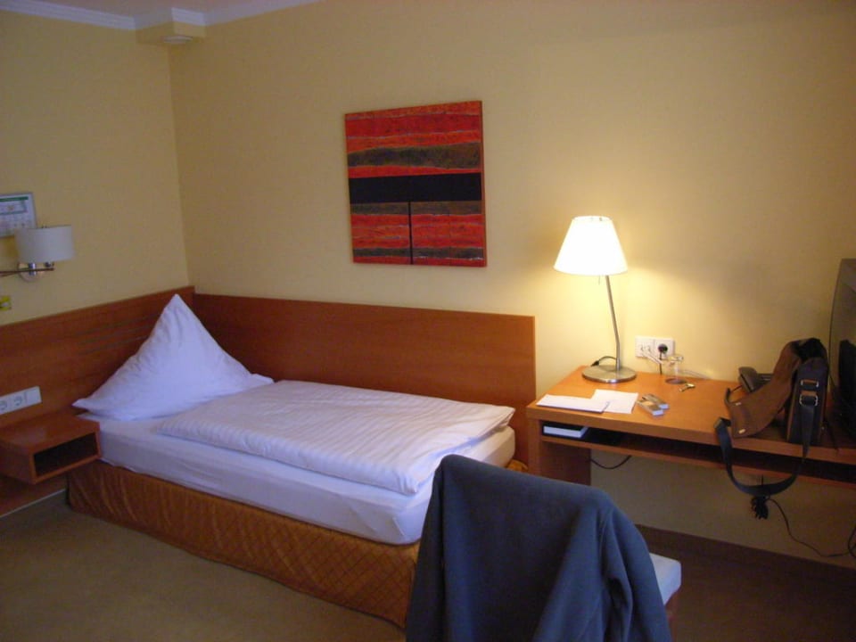 Einzelzimmer Blick zum Hof Hotel Vis à vis