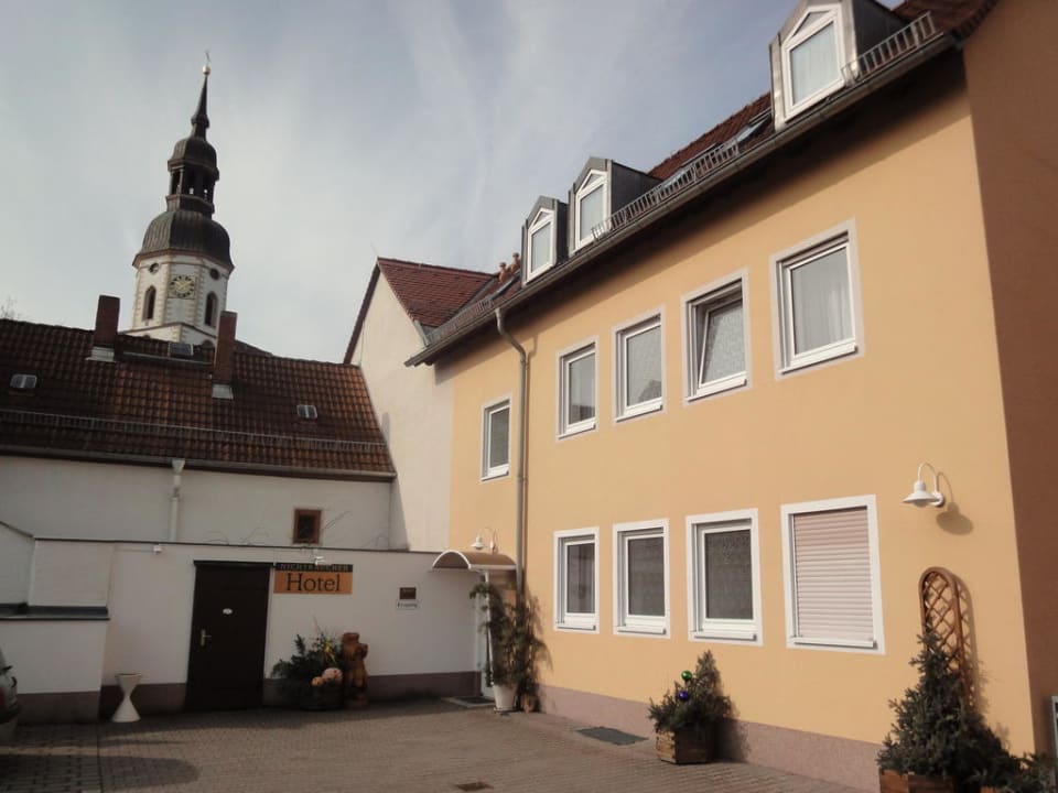 Eingang Innenhof Ambiente Hotel Strehla