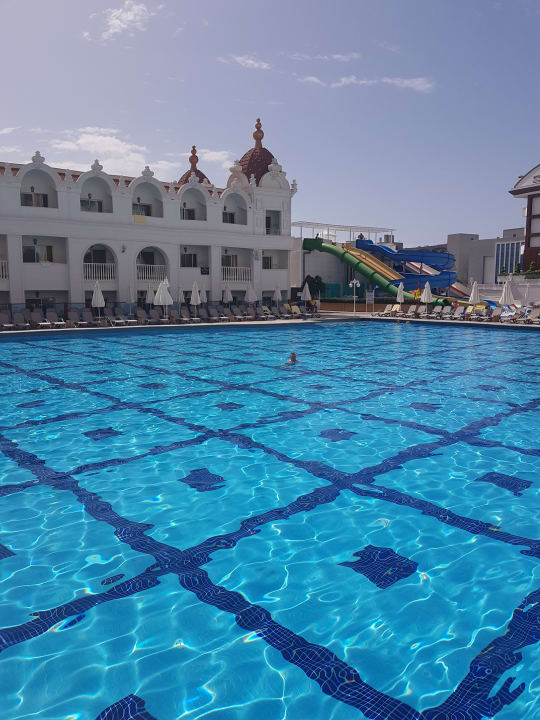 Pool Oz Hotels Side Premium