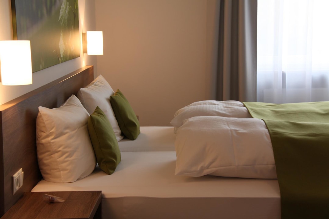 Blick in ein Doppelzimmer Weinhotel Benz