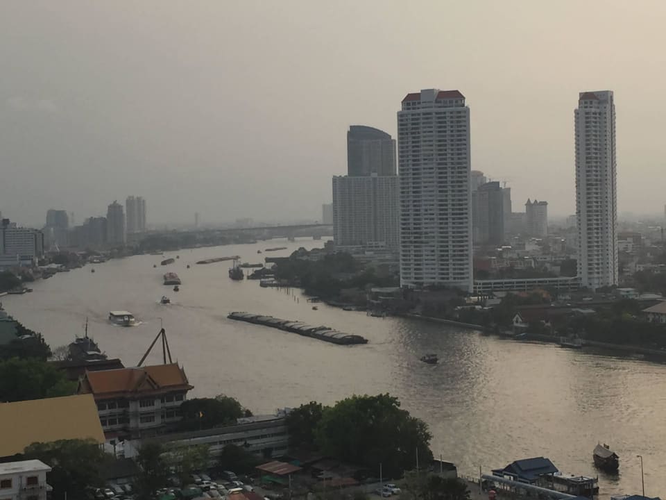 Blick auf den Chao Praya River vom Zimmer Hotel Centre Point Plus Silom