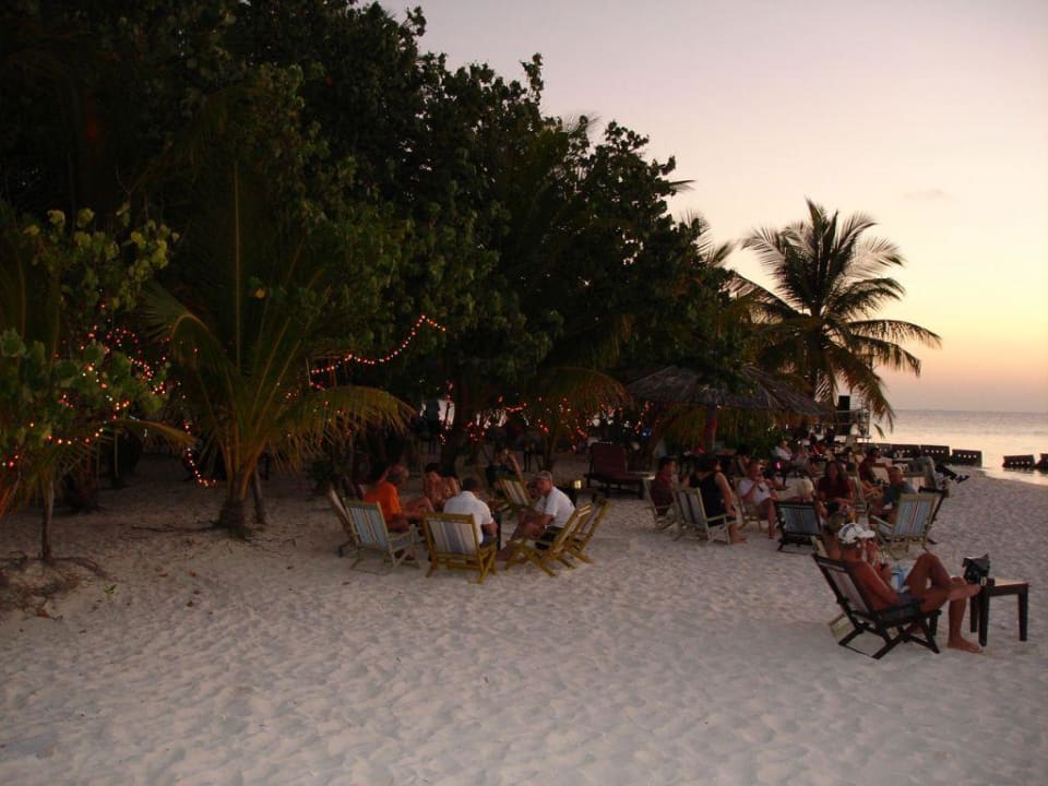 Strandbar Vilamendhoo Island Resort & Spa