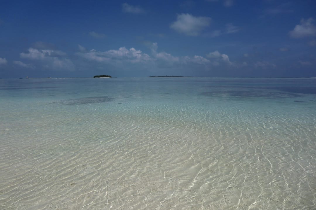 Glasklares Wasser Adaaran Select Hudhuran Fushi - Premium All Inclusive
