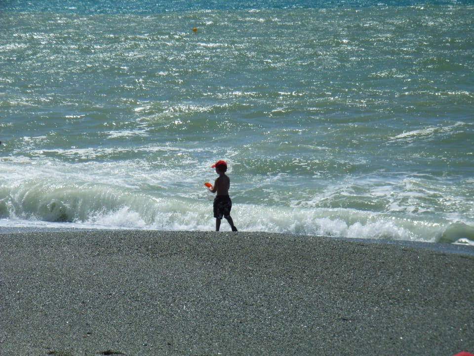 Sauberer Strand, Sand heiss Falkensteiner Club Funimation Garden Calabria