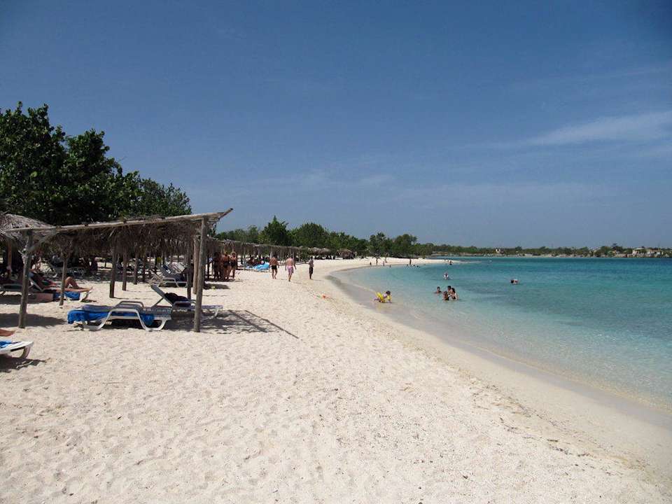 Strand  Hotel Playa Pesquero