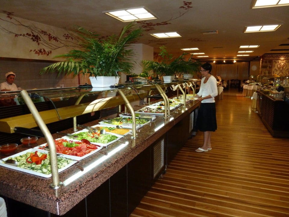Vielseitiges Angebot zu jeder Mahlzeit Apollonia Beach Resort & Spa