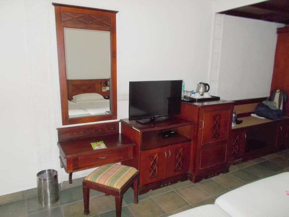 Zweckmässige Einrichtung Hotel Lakesong Resort