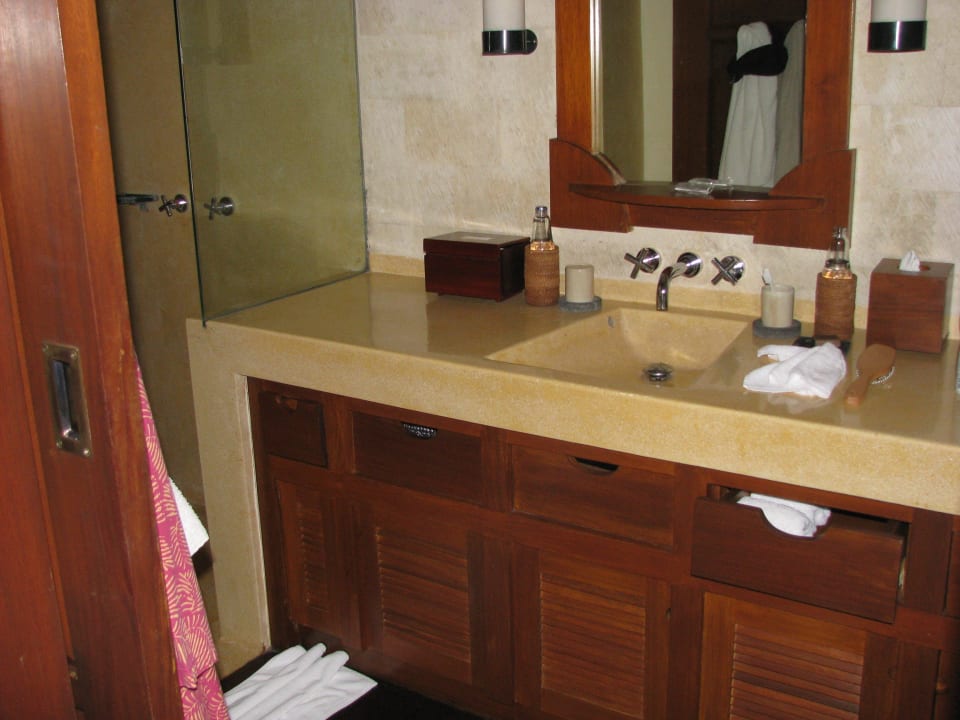 Bad Hotel Hanging Gardens of Bali