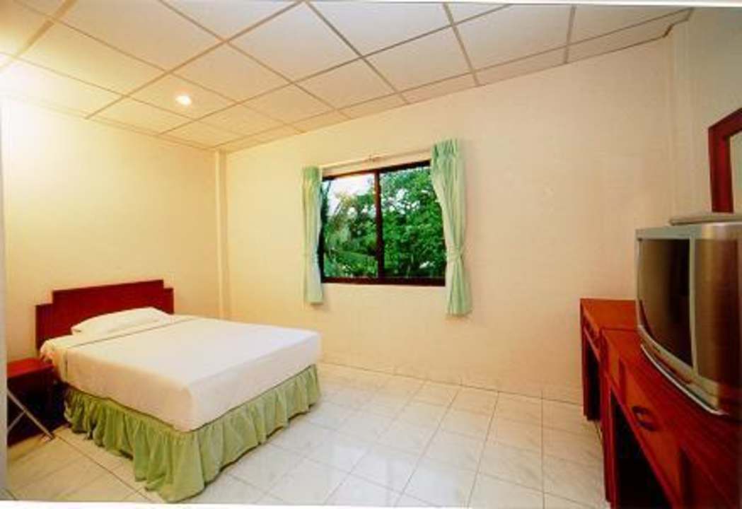 Single room Hotel Welcome Inn on Karon Beach