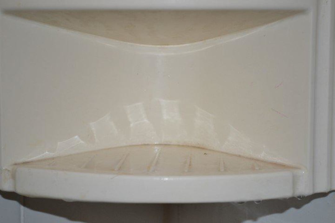 Vuil in de badkamer Villa Torre delle Viole