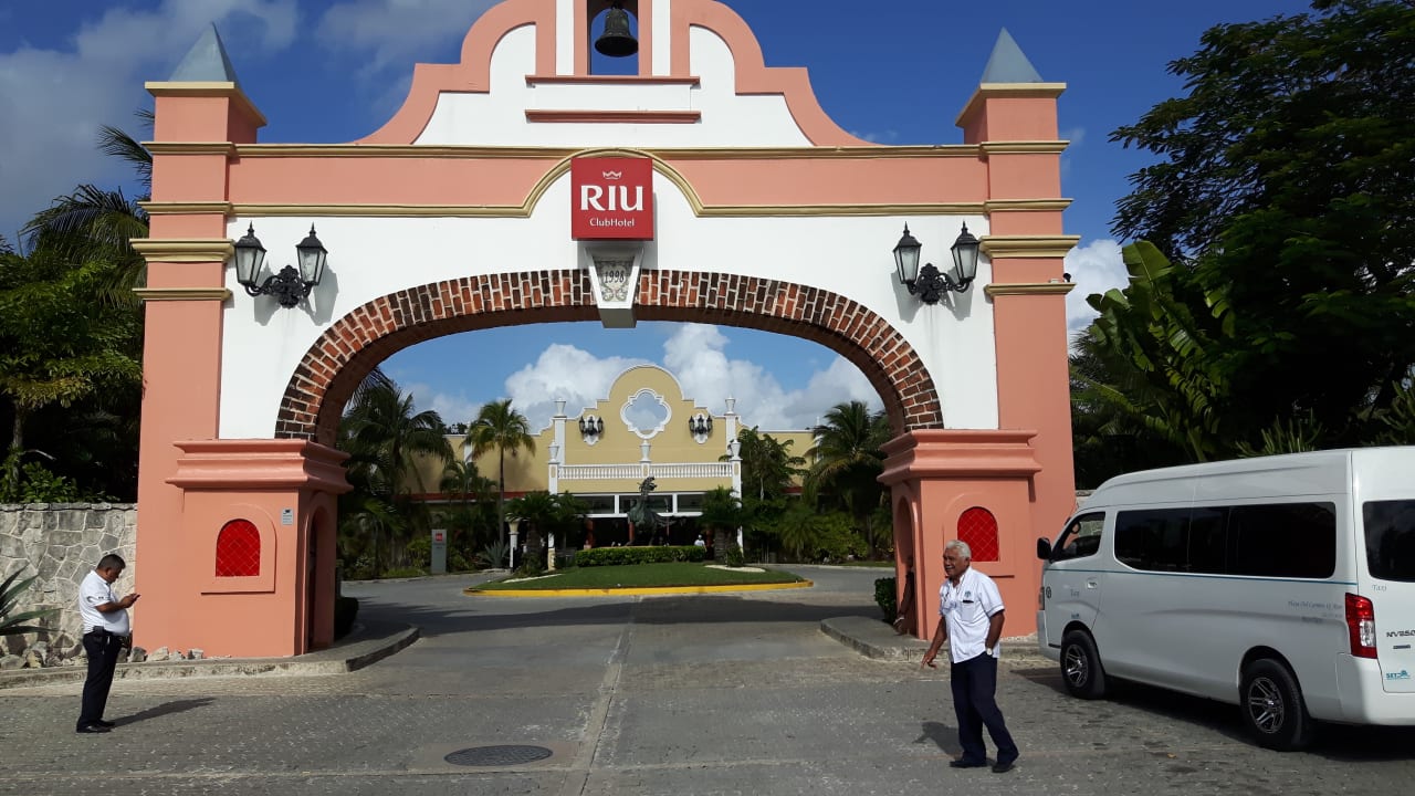 Außenansicht Hotel Riu Tequila