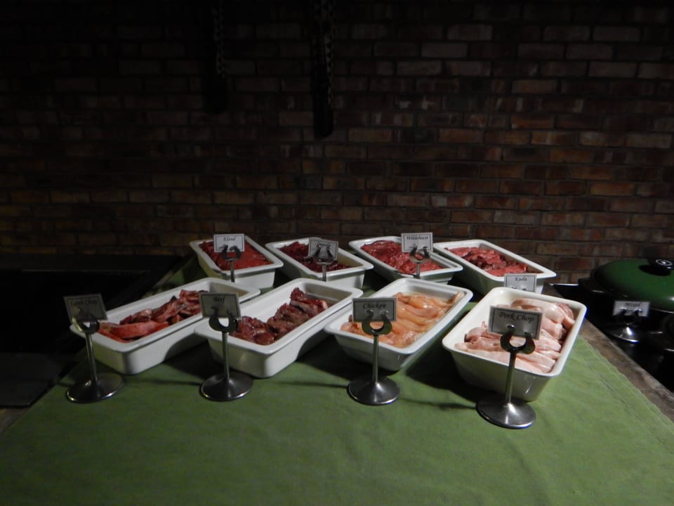 Fleischvariationen Etosha Village