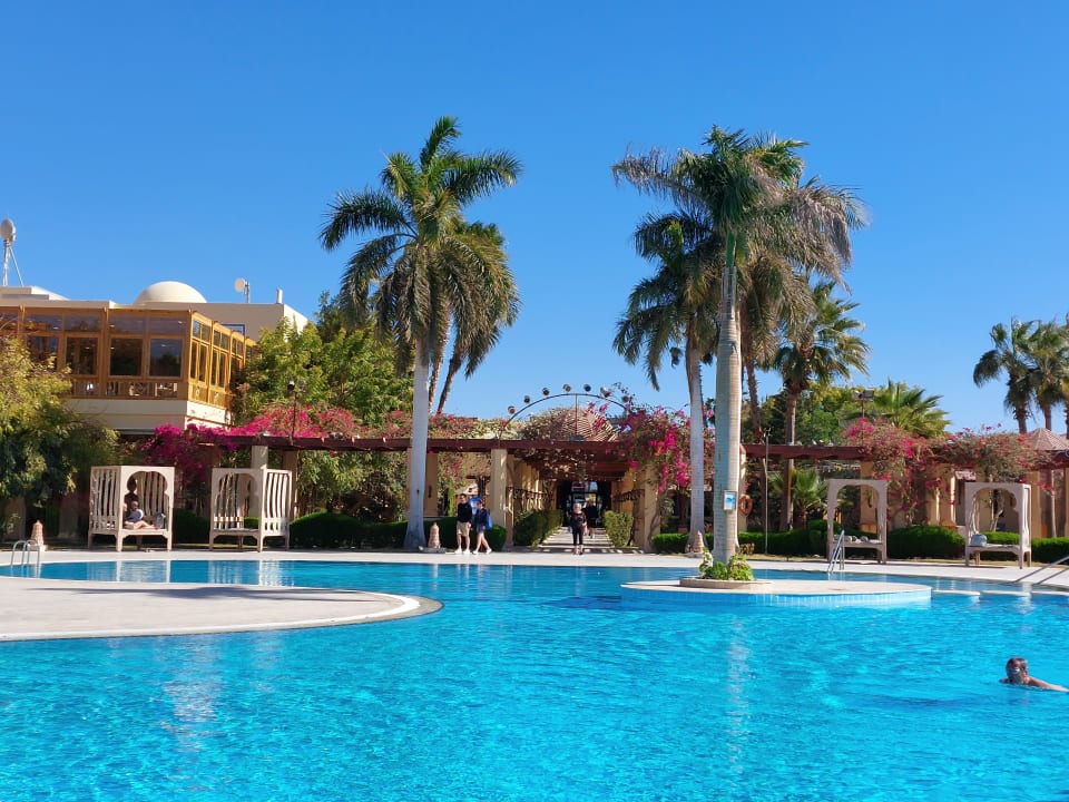 Pool ROBINSON SOMA BAY