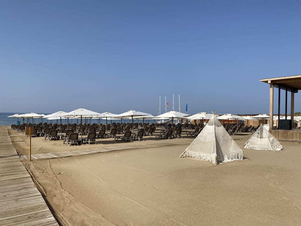 Strand Jacaranda Luxury Resort