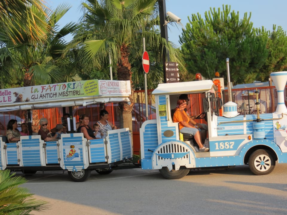 Il trenino Don Antonio Glamping Village