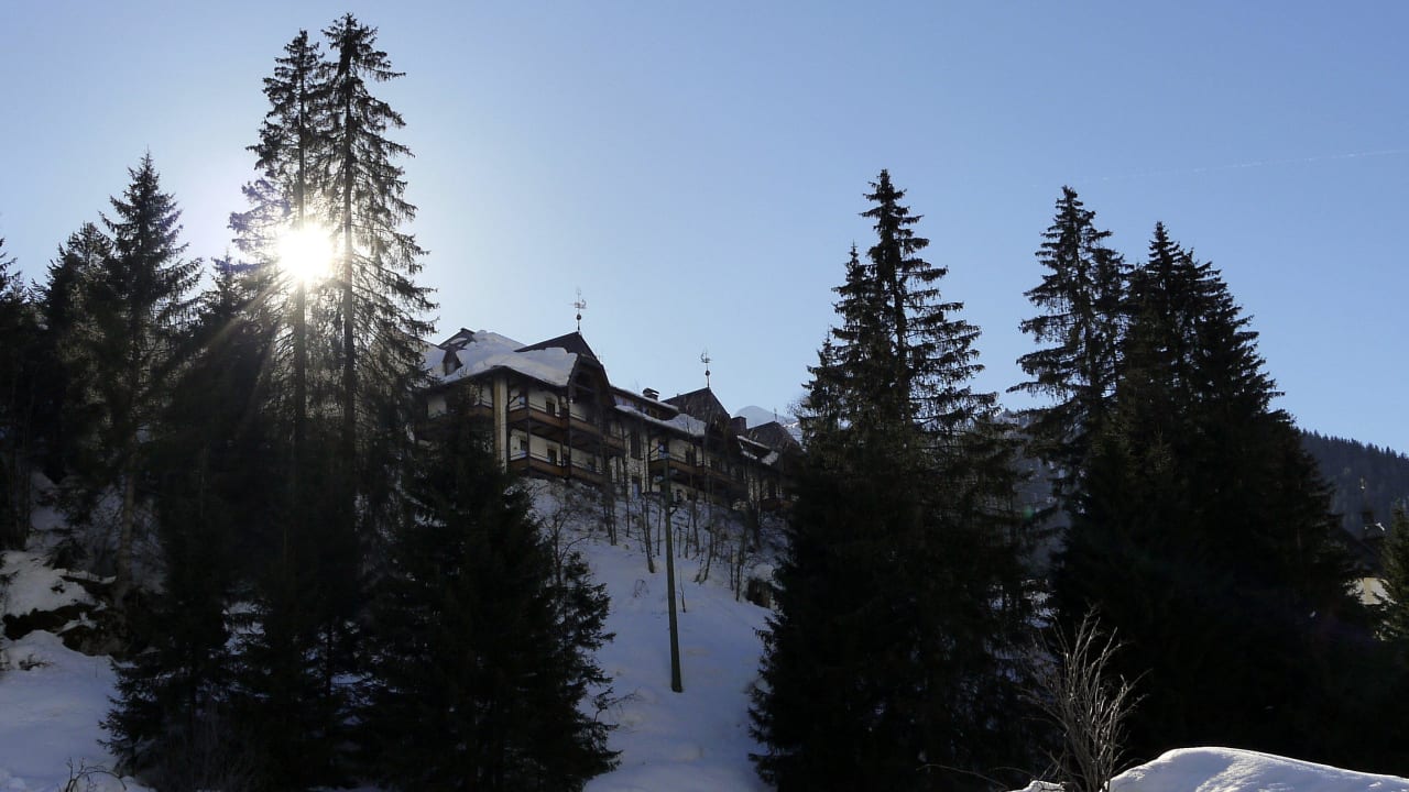 Blick von der Residenz zum Haupthaus Sonklarhof